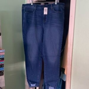NWT Sky High Skinny jeans from Torrid